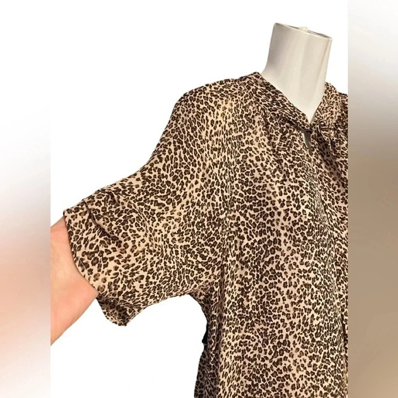 Joie Silk Animal Print Shirt Sleeve Blouse - Picture 3 of 11